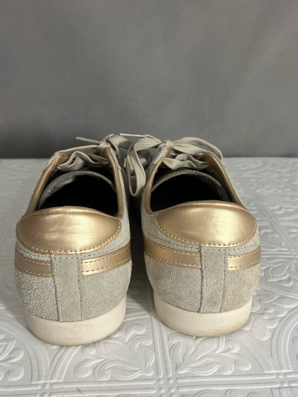 Gola Classics Women’s Bullet Pearl Sneakers Retro low top Suede beige gold 8.5 - Picture 7 of 14